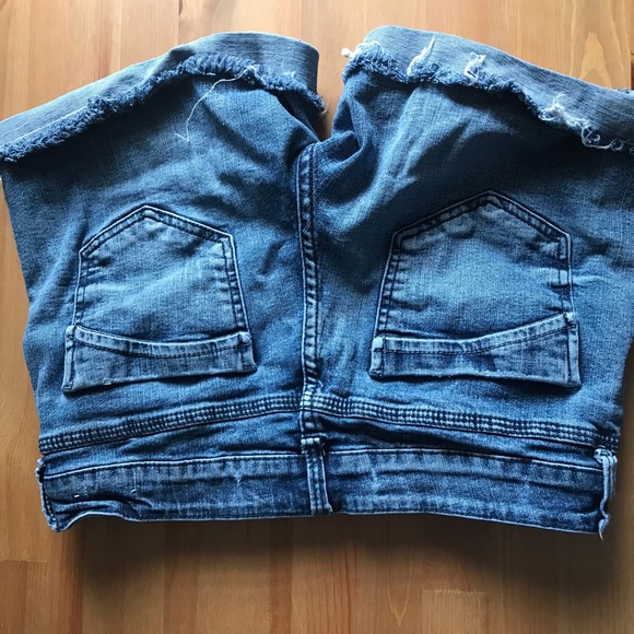 Jean shorts size 9/10 - Picture 3 of 3